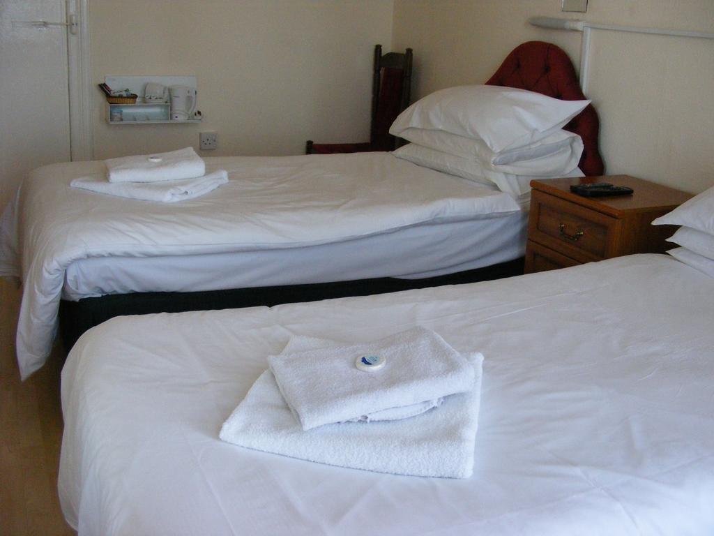 Trevelyan Hotel Douglas Room photo
